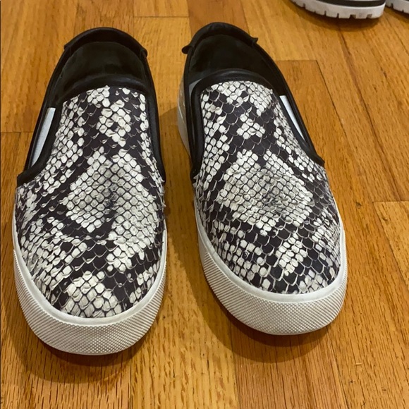 Vince Shoes - Vince Python slide